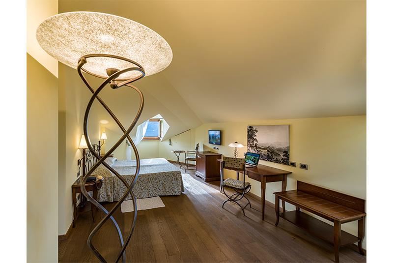 La Darsena Boutique Hotel & Restaurant Тремецо Екстериор снимка